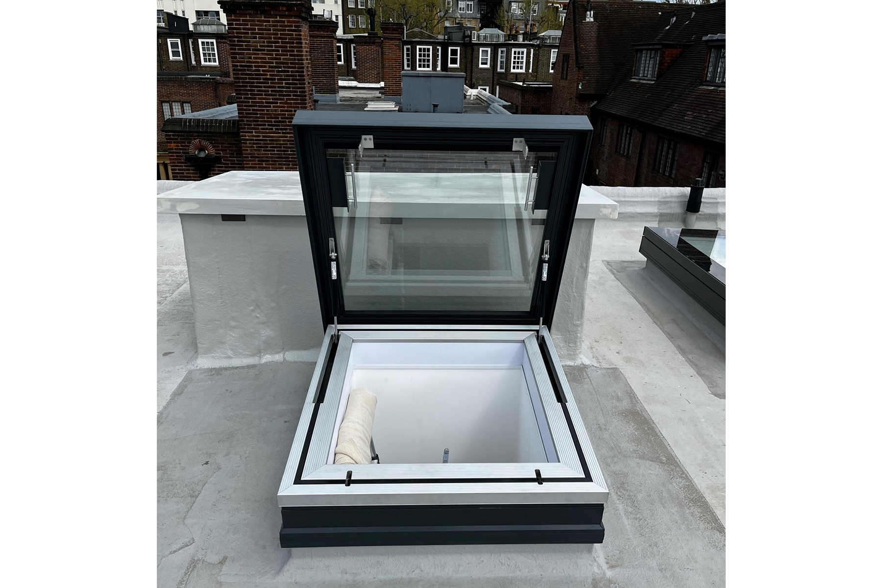 Skyway Manual Access Flat Glass Rooflights